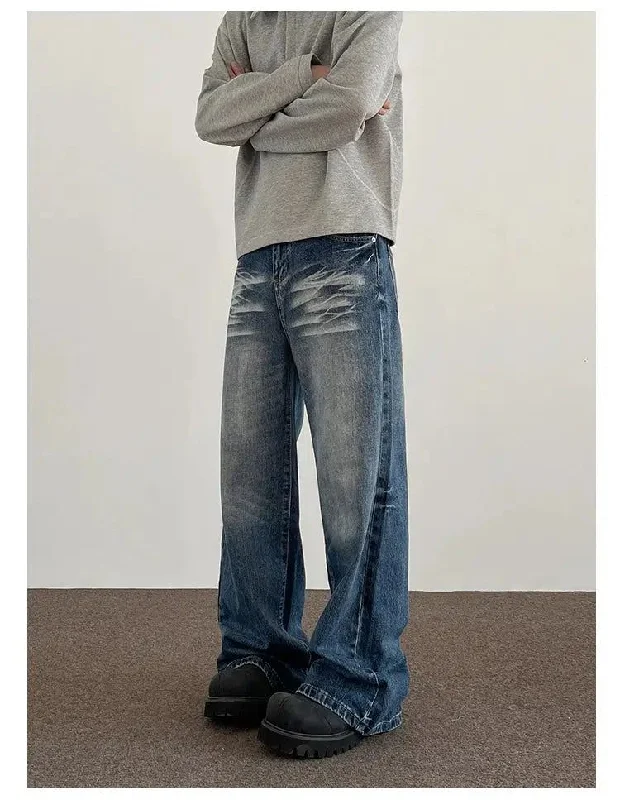Weekend Specials to Enjoy Rippled Wash & Whisker Jeans