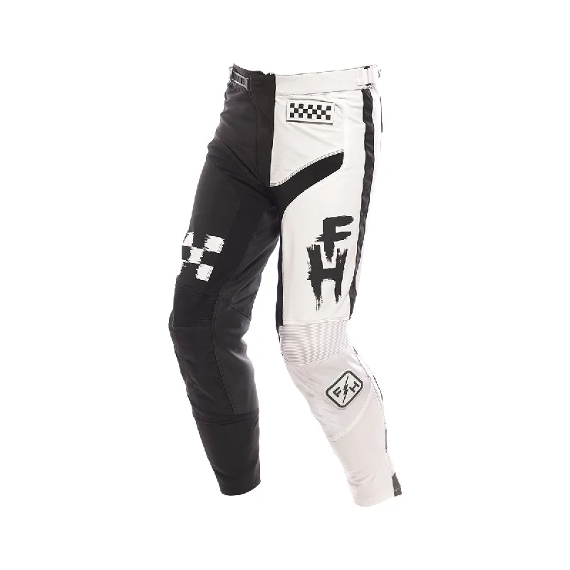 Weekend Deals That Impress Speed Style Jester Youth Pant - Black/White