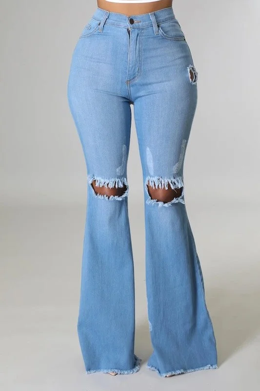 Deal Alert Knee Rip Flare Jean in Medium Wash