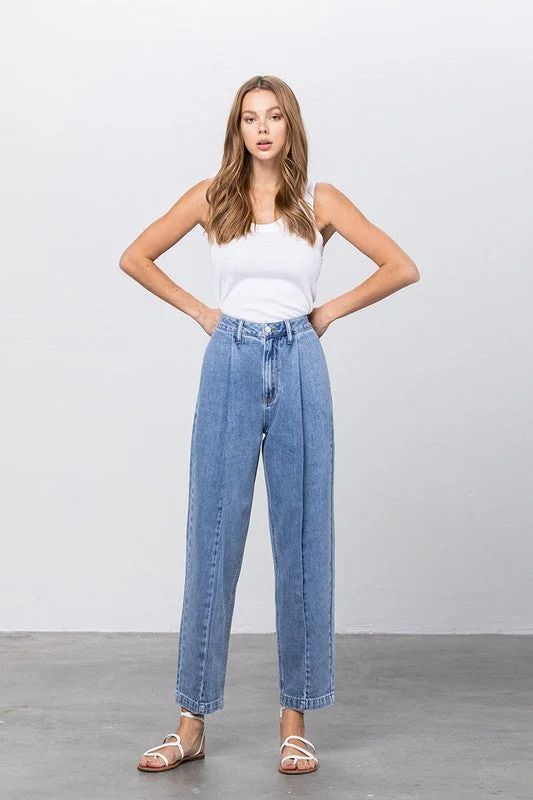 Act Fast Hi-Waist Slouch Jeans