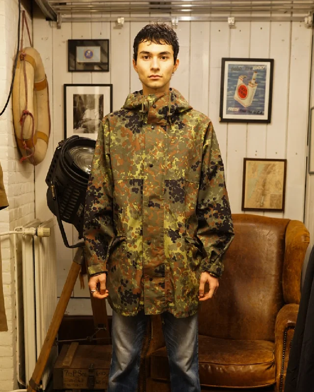 Weekend Bargains Galore German Camo Rain Parka (M)