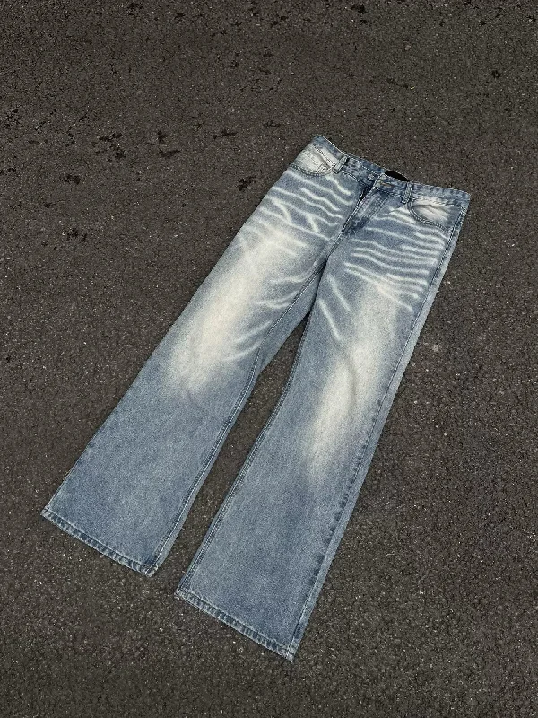Weekend Offers That Shine Ripple Washed & Faded Straight Jeans