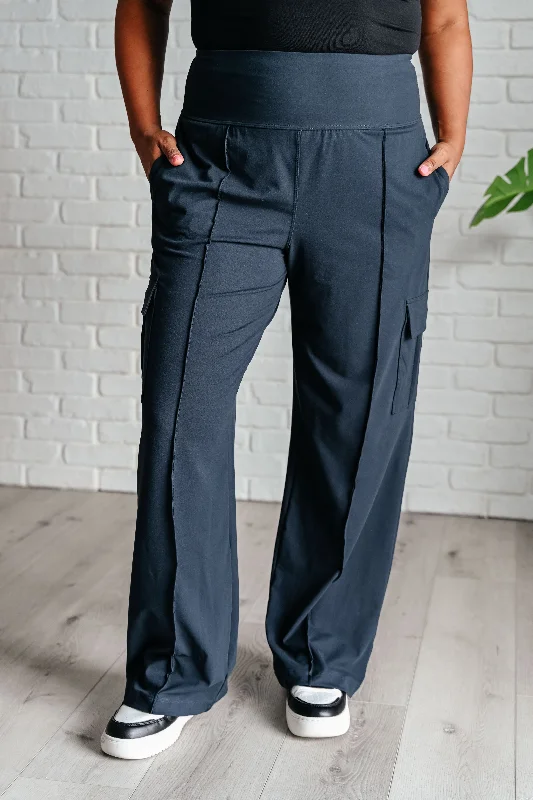 Weekend Offers That Thrill Race to Relax Cargo Pants in Nocturnal Navy